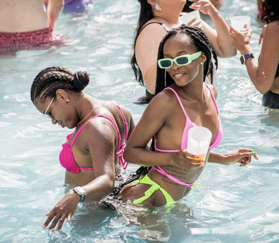 #1 Vegas Pool Crawl with Party Bus, Free Drinks & VIP Entry - The 4-hour Vegas pool crawl plan that actually works