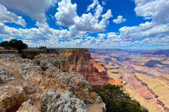 2-Day Grand Canyon, Antelope Canyon, Monument Valley and Sedona - Day 1: Antelope Canyon, Horseshoe Bend, and Monument Valley in one sweep