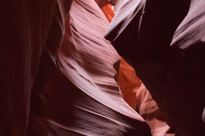 3-Day Antelope, Monument Valley & Horseshoe Tour from Las Vegas - Lower Antelope Canyon (or Upper): Light, Stairs, and the Best Way to Do Slot Canyons