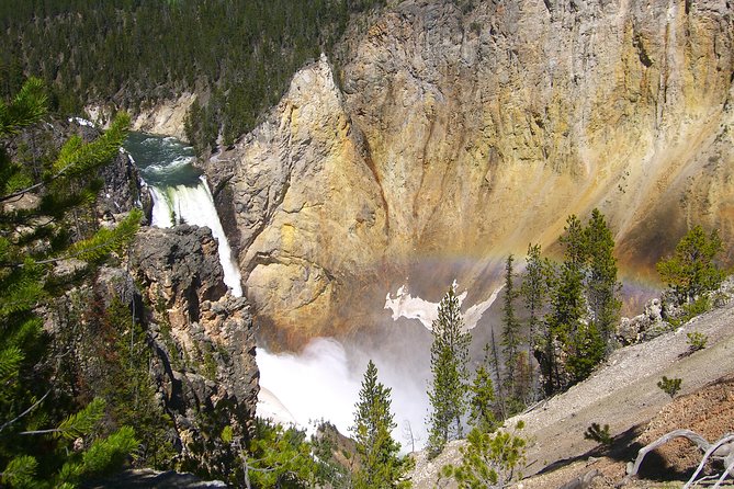 7-Day Camping Tour: Bryce Canyon, Grand Tetons, Yellowstone from Las Vegas - Yellowstone First Circuit: Old Faithful, Prismatic Spring, and Mammoth Hot Springs