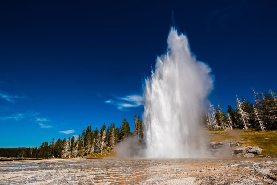 7-Day Yellowstone National Park Rocky Mountain Explorer - From Las Vegas to Bryce Canyon: the trip starts with altitude