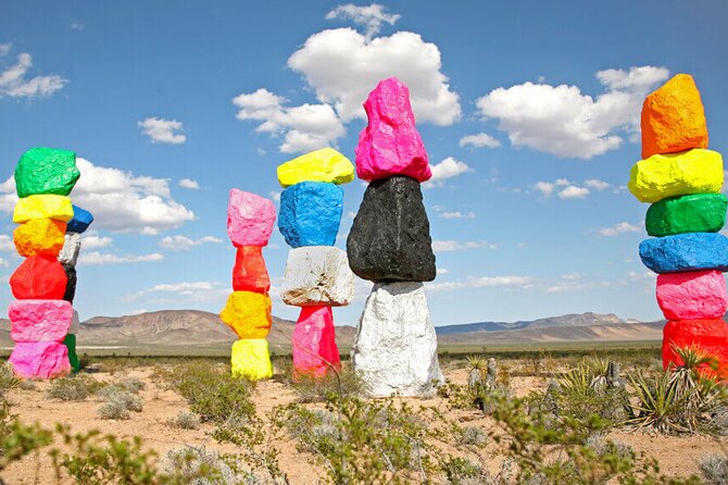 7 Magic Mountains Tour and Las Vegas Sign on a Slingshot - What’s actually included (and why it adds value)