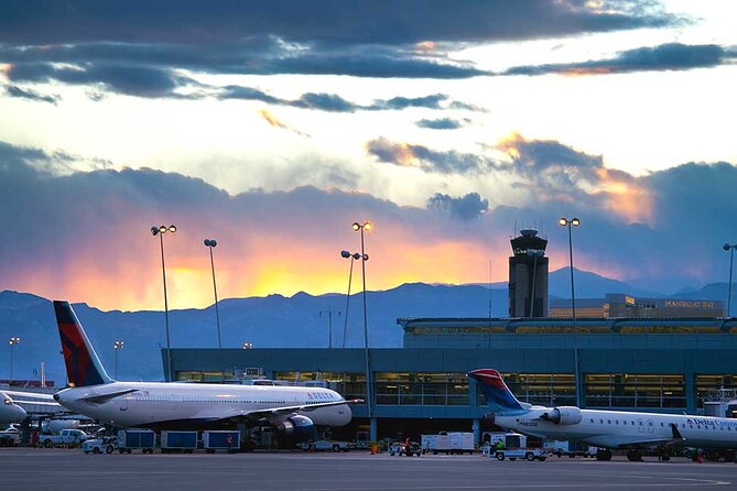 Airport Transfer Private Luxury SUV Service - Finding Your Driver at Harry Reid Without the Airport Stress