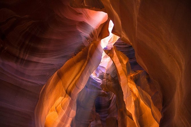 Antelope Canyon and Horseshoe Bend Small Group Tour from Vegas - Lake Powell at Wahweap Overlook: a short stretch with big scenery