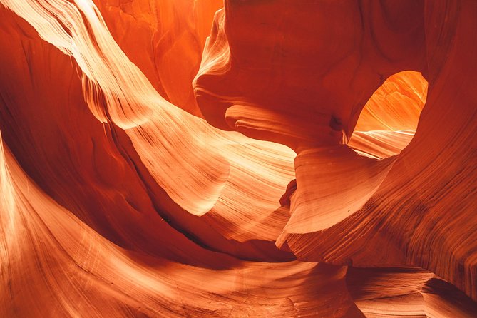Antelope Canyon and Horseshoe Bend Small Group Tour from Vegas - What to wear and how to handle the walking