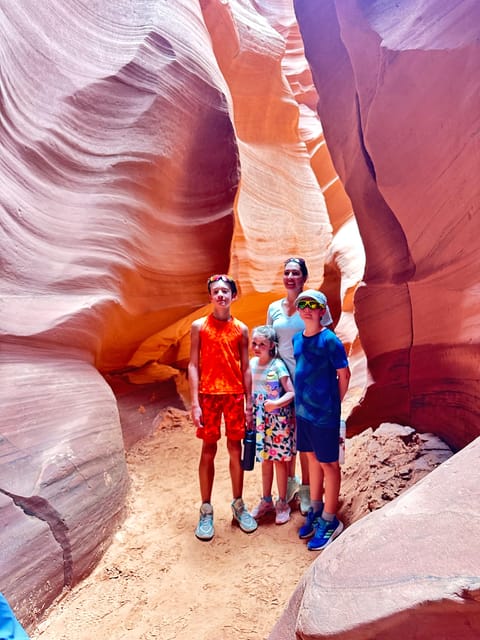 Antelope Canyon and Horseshoe Bend Vip small group tour - Horseshoe Bend: 270-Degree River Views With Space to Breathe