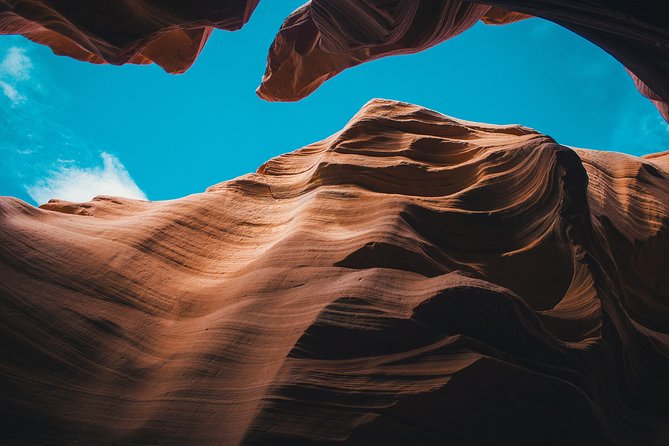 Antelope Canyon & Horseshoe Bend from Vegas, Lunch, Free WiFi - Starting at Treasure Island: the 5:15 a.m. coach run