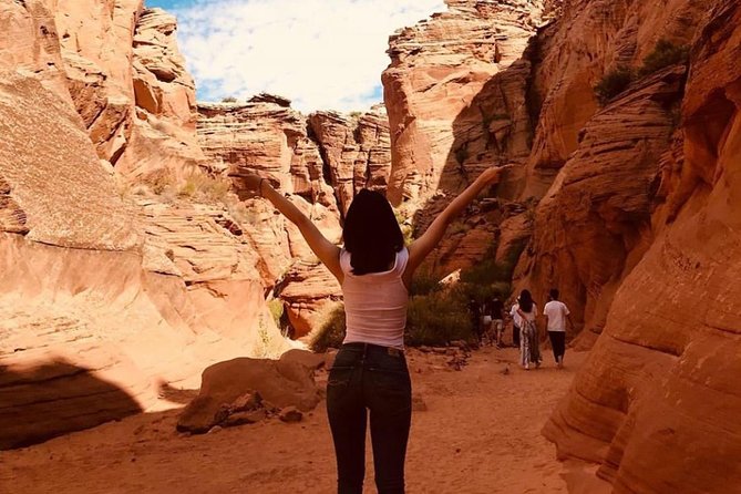 Antelope Canyon & Horseshoe Bend Tour from Las Vegas with Lunch - Transport and group size: comfortable, organized, not huge