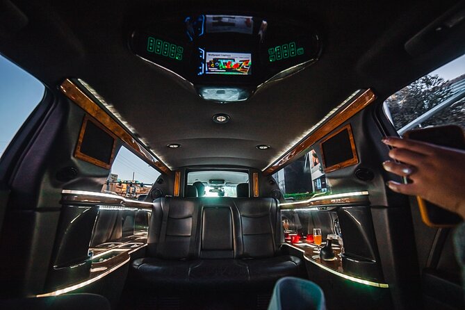 Arrival Transfer: Private Luxury 8 Passenger Limousine Service - Hotel drop-off: direct, simple, and not multi-stop
