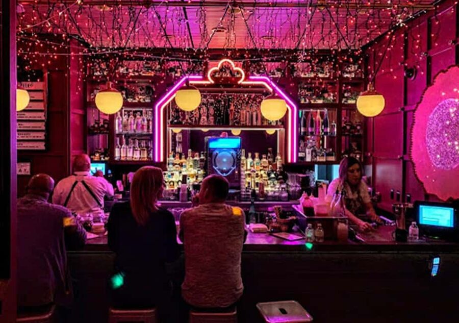 Bars Unknown: The Las Vegas Strip Bar Crawl - What I’d Watch For: Pace, Dress Code, and Cash