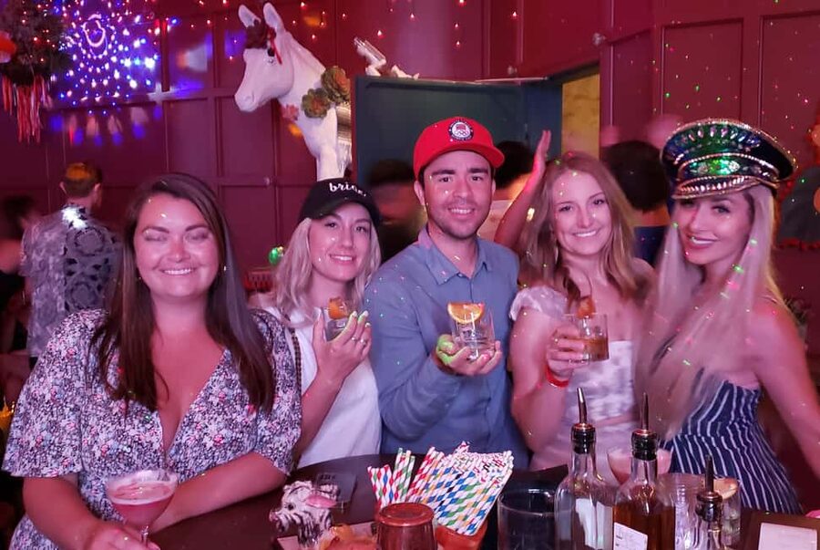 Bars Unknown: The Las Vegas Strip Bar Crawl - The Guide Makes It: Jonathan Dez and the Big-Group Energy