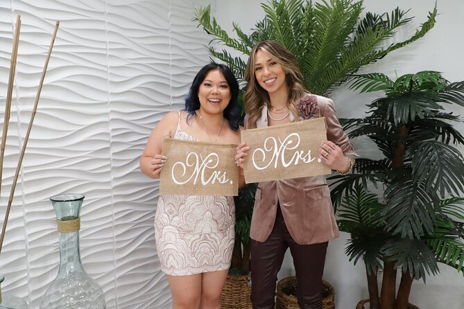 Basic Vow Renewal Ceremony Package - A Chapel Vow Renewal in Downtown Las Vegas: What You’re Getting
