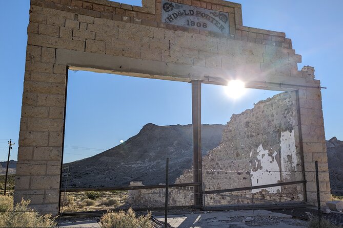 Best of Death Valley Small Group Day Tour from Las Vegas - Furnace Creek Visitor Center: Thermometer, Maps, and Restroom Reality