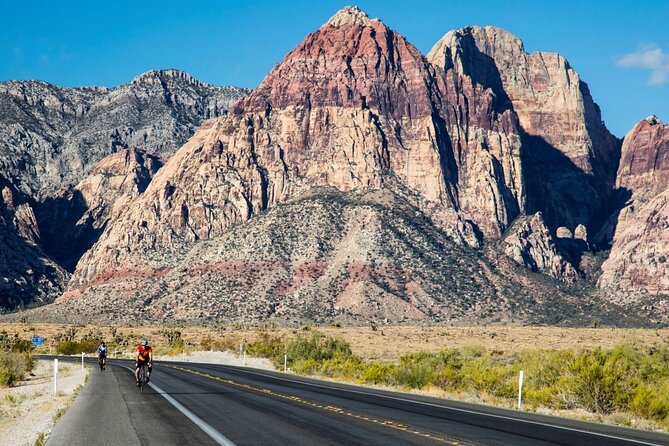 California Desert, Red Rock Views and Seven Magic Mountains - Who’s driving and how to get the best day out of it