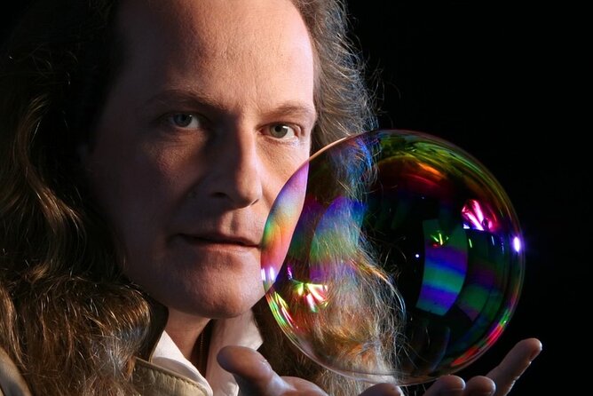 Candlelight Magic Show: Up-Close with World-Class Magicians - Candlelit Tables and a Tight Audience: Why This Magic Feels Different