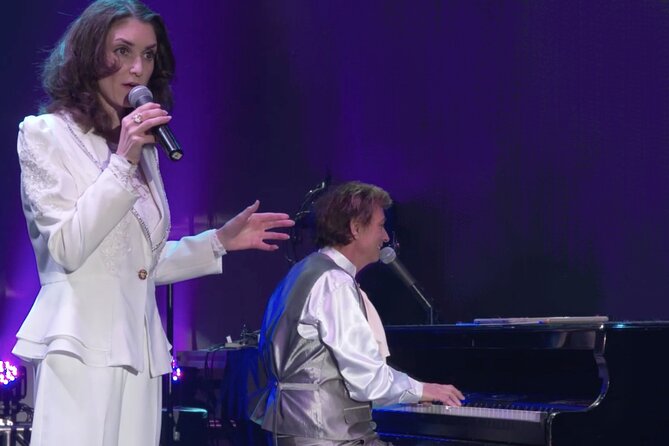 Carpenters Legacy at Planet Hollywood Resort and Casino - V Theater setup: small room energy and what to expect