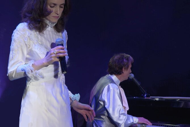 Carpenters Legacy at Planet Hollywood Resort and Casino - What actually happens on stage: the Carpenters tribute experience