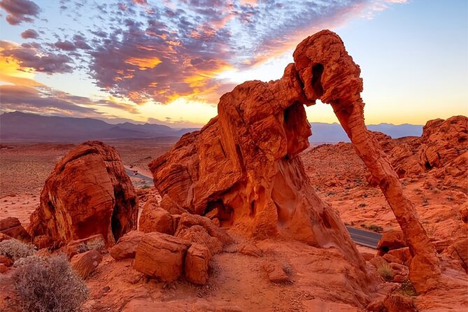 Combo Tour: Valley of Fire & Hoover Dam Full-Day Tour - Morning Start and the First Scenic Hit Out of Las Vegas