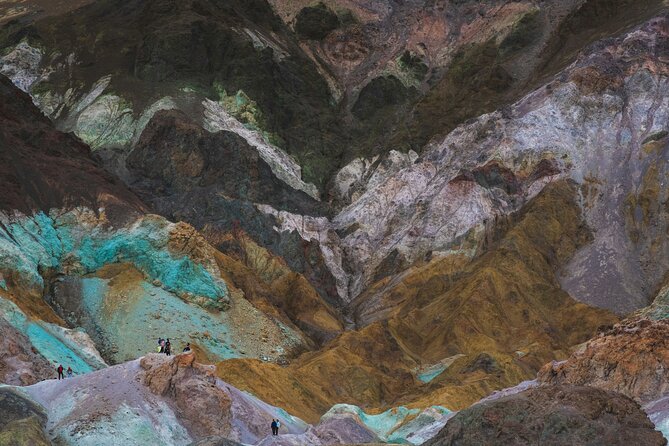 Death Valley Small Group Day Tour From Las Vegas - Artists Palette and the color hills: quick stop, real payoff