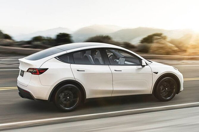 Departure Private Transfer: Las Vegas to Las Vegas Airport by electric vehicle - The Tesla-X Ride: What You Actually Get On Board