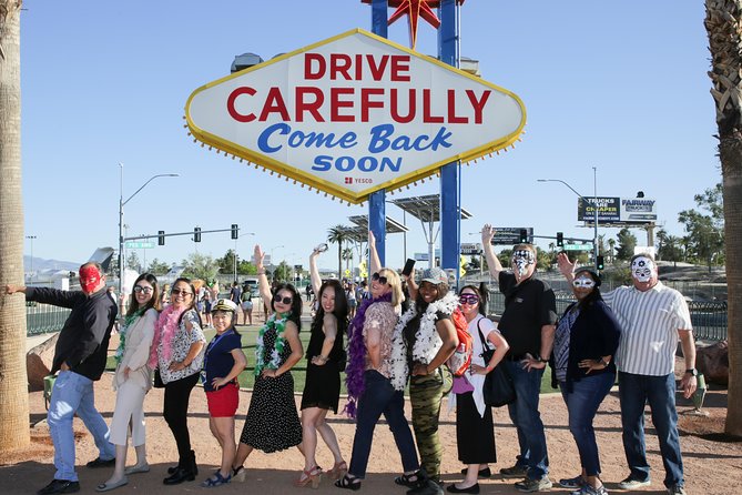 Disco Party Bus Photo Tour - Stop 2: Welcome to Fabulous Las Vegas Sign