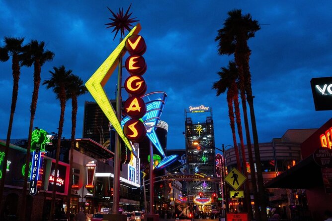 Downtown Las Vegas Nighttime Walking Tour - Key highlights at a glance