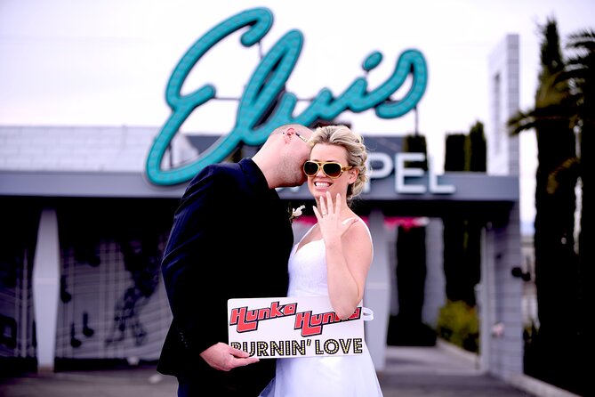Elvis Chapel Wedding and Vow Renewal - Tips to make your ceremony photos and vows feel personal