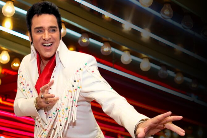 Elvis Show the Spirit of the King - Elvis at Notoriety: small room, big sing-along energy