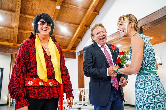 Elvis Wedding at The Little Vegas Chapel - Quick take: what makes this Elvis wedding work