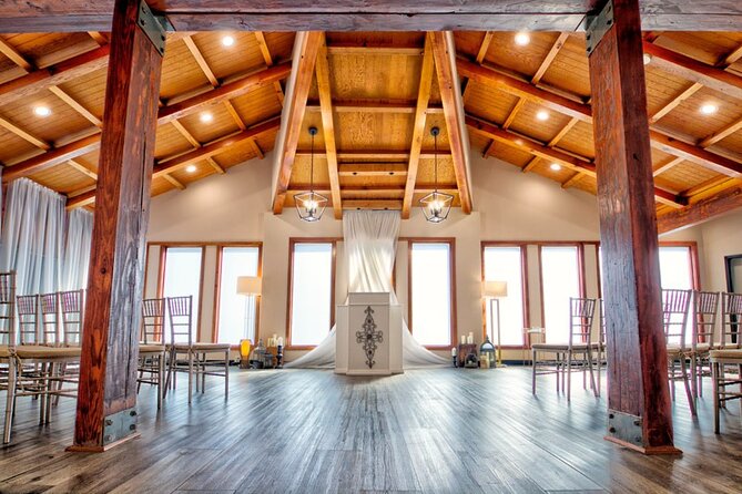 Elvis Wedding at The Little Vegas Chapel including Limousine Transportation - The value: why this package feels complete in Vegas