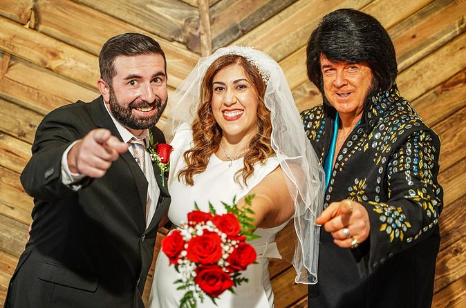 Elvis Wedding at The Little Vegas Chapel including Limousine Transportation - The roses and boutonniere: small detail, big payoff in photos