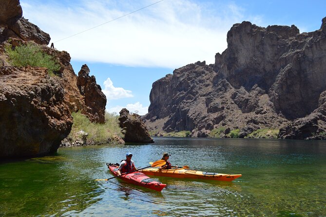 Emerald Cave Kayak Tour with Lunch & Las Vegas Shuttle Option - Getting to Willow Beach: shuttle convenience vs self-drive reality