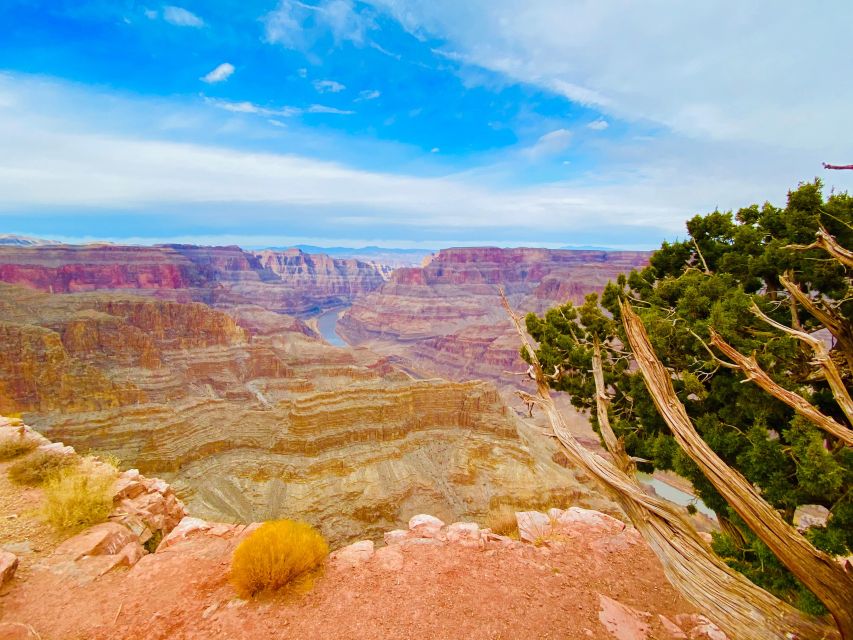 Excursion al Gran Cañon en español - Las Vegas - Hoover Dam and Grand Canyon West in one long, well-paced day