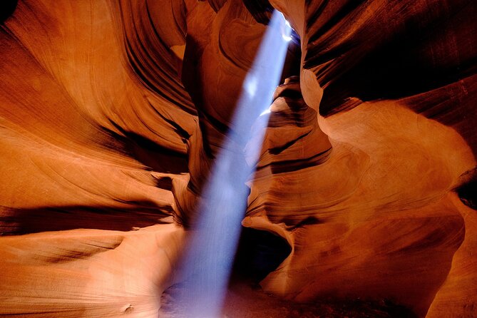 Extra Luxury tour for up to 7 to Antelope Canyon X and Horseshoes - Snacks, Wi‑Fi, and entry tickets: the value you feel in the moment