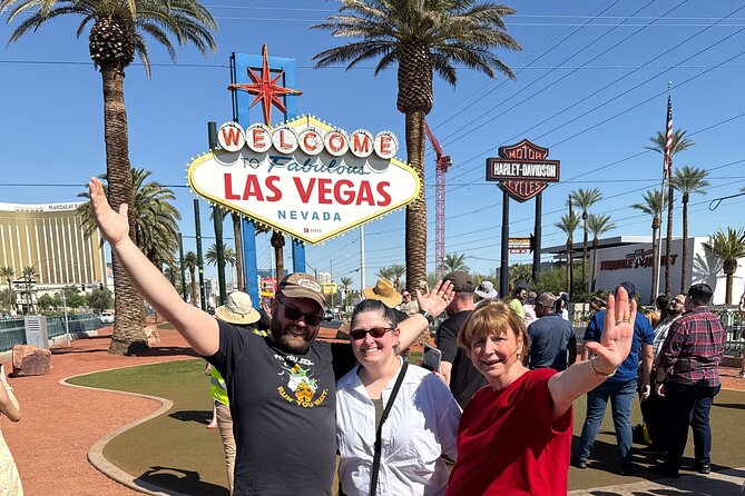 Famous Las Vegas Tour - Getting on the van: pickup, mobile ticket, and the comfort factor