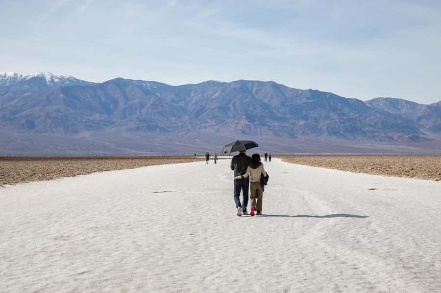 From Las Vegas: Death Valley and Mojave Desert Full-Day Tour - Mesquite Flat Sand Dunes: The Walk That Finishes Strong