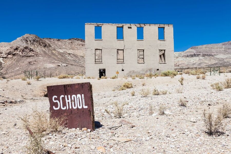 From Las Vegas: Death Valley & Rhyolite Ghost Town Day Trip - Badwater Basin: The Salt Flat Moment (and the Bathroom Reality)