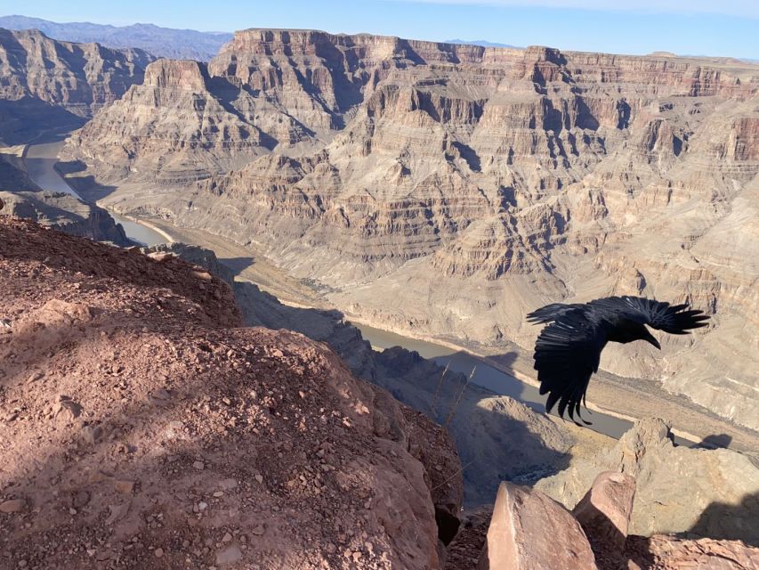 From Las Vegas: Grand Canyon & Hoover Dam Private Photo Tour - Grand Canyon West timing: how to choose angles at Eagle Point