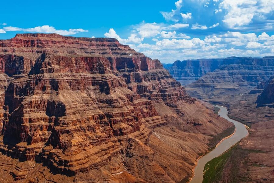 From Las Vegas: Grand Canyon West Rim Helicopter Tour - Hoover Dam and Lake Mead: the warm-up that makes the canyon hit harder