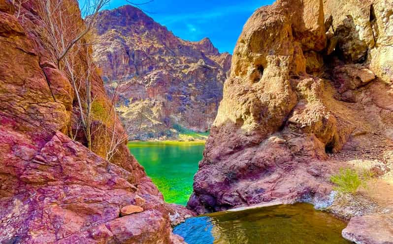 From Las Vegas: Hoover Dam Kayak Trip with 6 Hot Springs - Boy Scout Canyon: narrow slot canyons and hot springs tucked into rock