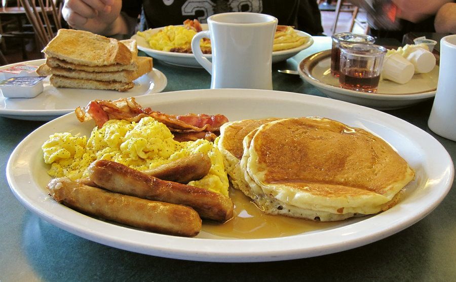 From Las Vegas: Maverick Ranch Breakfast and Horseback Ride - The ranch breakfast: the meal you’ll actually remember
