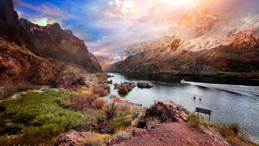 From Las Vegas: Moonlight Kayak Tour on the Colorado River - The 4-mile moonlight route: sunset, paddle rhythm, and the neon return