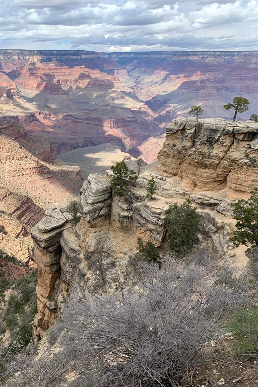 From Phoenix to the Grand Canyon South Rim and Sedona - Oak Creek Canyon to Flagstaff: the scenic reset between red rocks and rim views