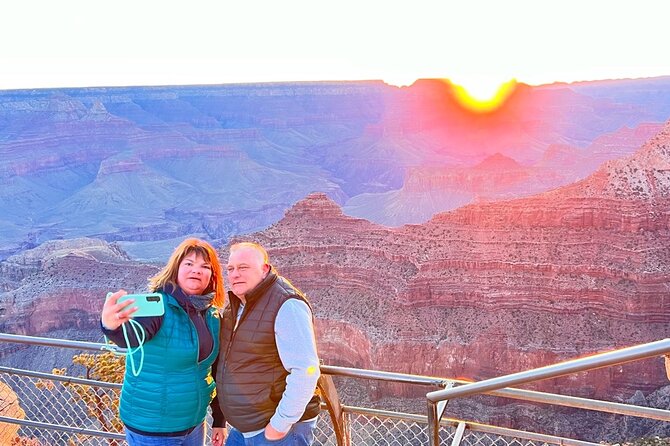 Grand Canyon, Antelope Canyon, Horseshoe Bend Tour from Las Vegas - Welcome to Fabulous Las Vegas sign photo stop