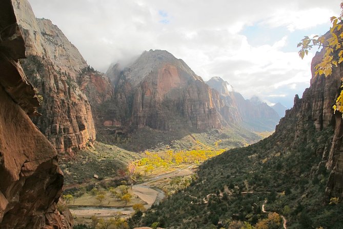 Grand Canyon, Bryce, Zion, Antelope Canyon, Monument Valley 3 Day Tour - Guide Quality and the Small-Group Difference