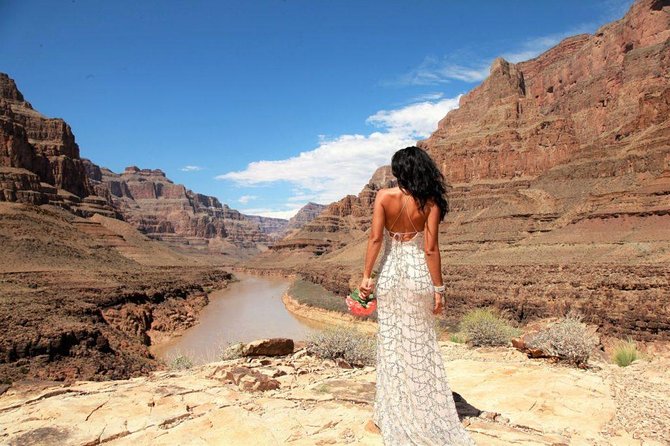 Grand Canyon Helicopter Wedding - Helicopter wedding energy in Las Vegas