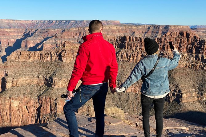 Grand Canyon + Hoover Dam View + WiFi (Skywalk/lunch options) - Grand Canyon West Rim: Eagle Point, Guano Point, and Four Hours to Breathe