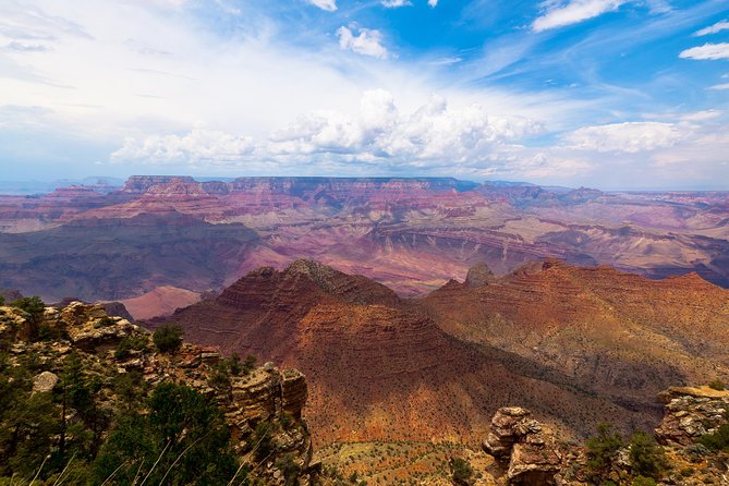 Grand Canyon Landmarks Tour by Airplane with Optional Hummer Tour - The Narration: Earphones, Clear Audio, and What It Adds