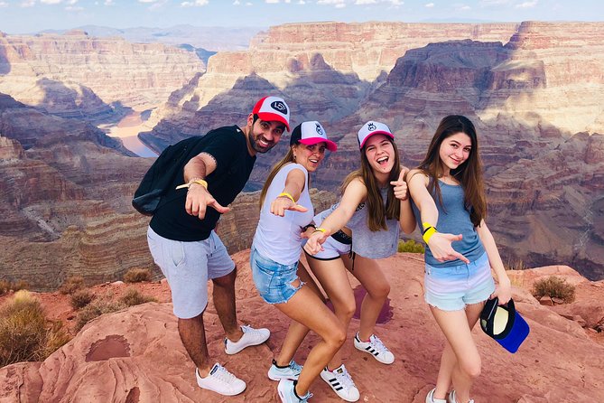 Grand Canyon Tour in Spanish with Skywalk and Hoover Dam included - A Long Day, But a Smart One: What You’re Signing Up For