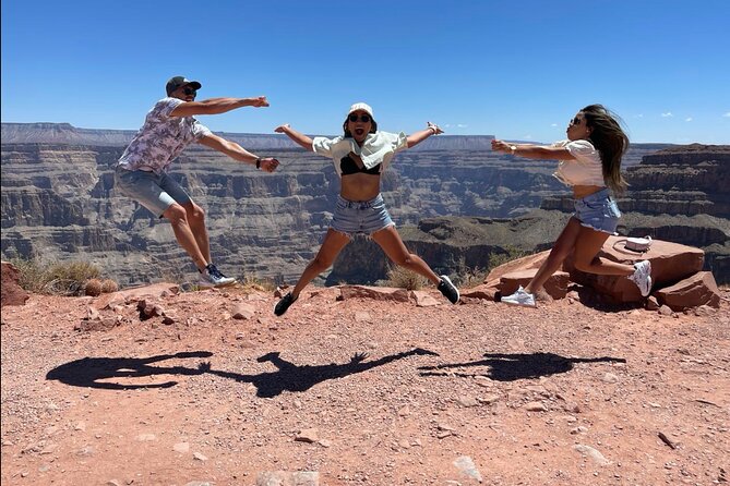 Grand Canyon Tour with Hoover Dam and Joshua Tree - Skywalk and the optional helicopter: how to decide